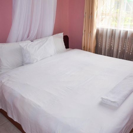 Salient Guest House Элдорет Экстерьер фото