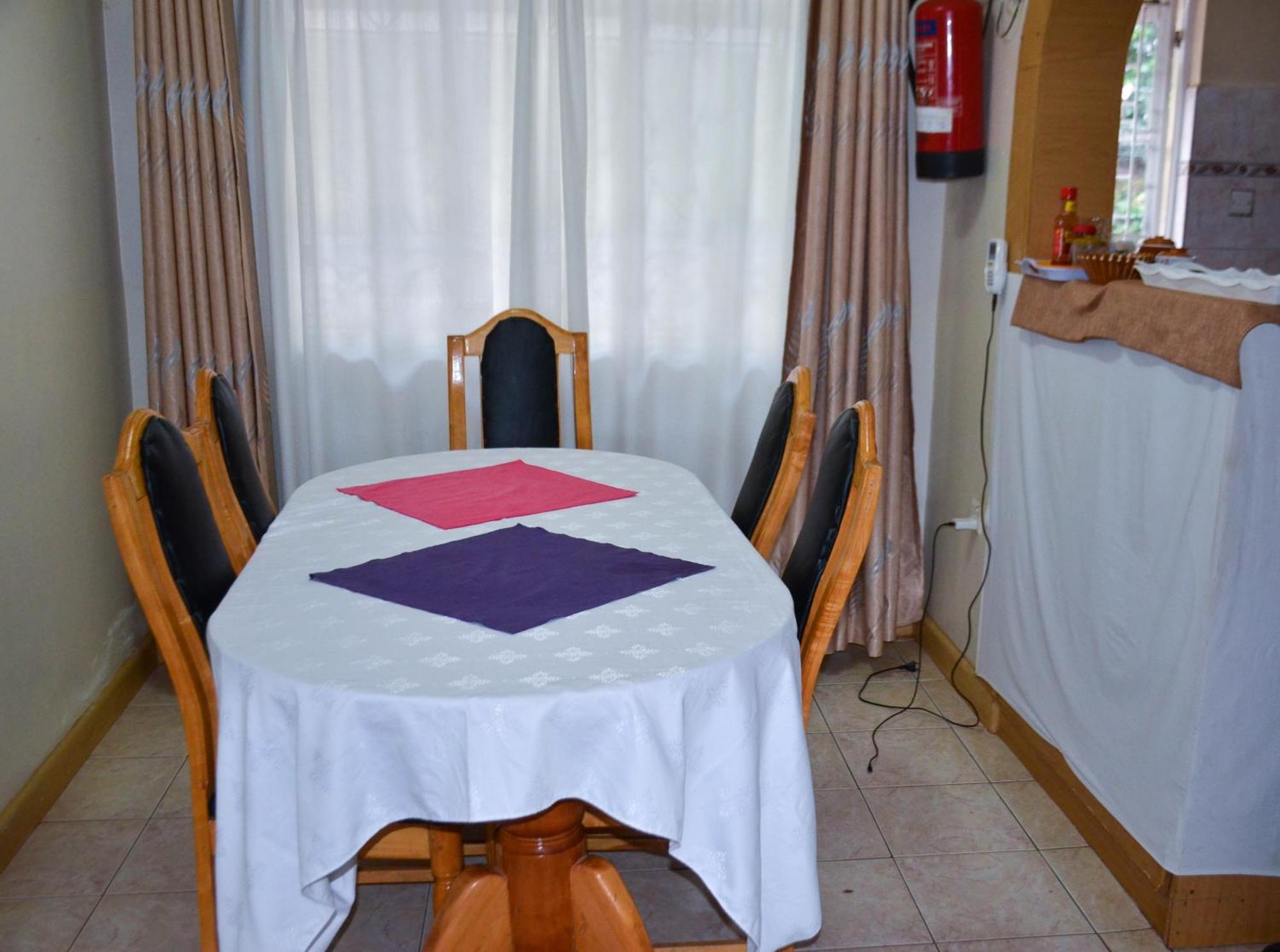 Salient Guest House Элдорет Экстерьер фото