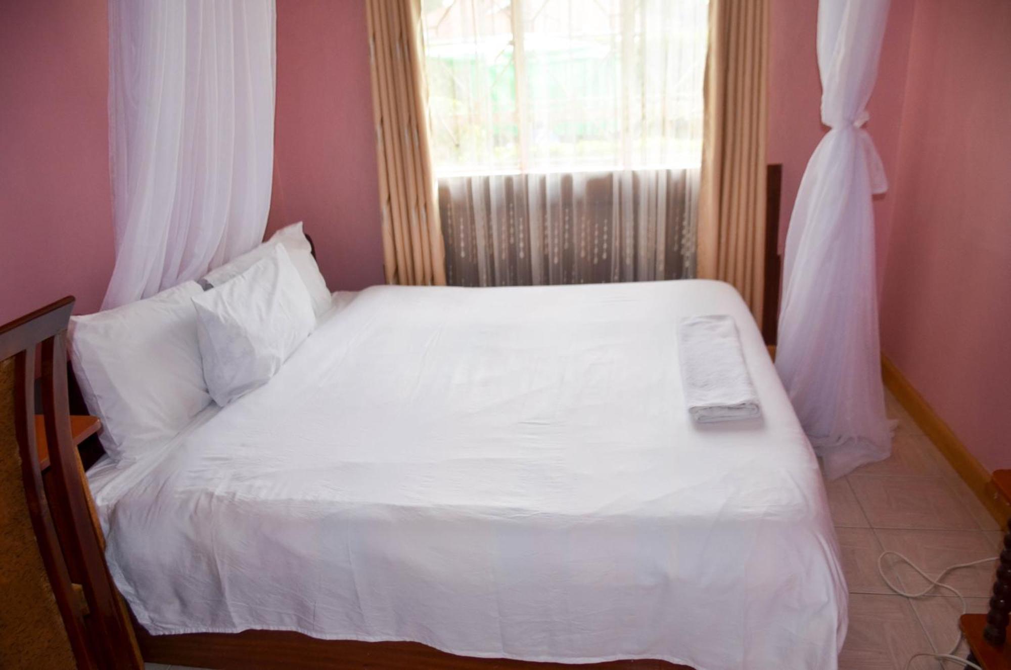 Salient Guest House Элдорет Экстерьер фото