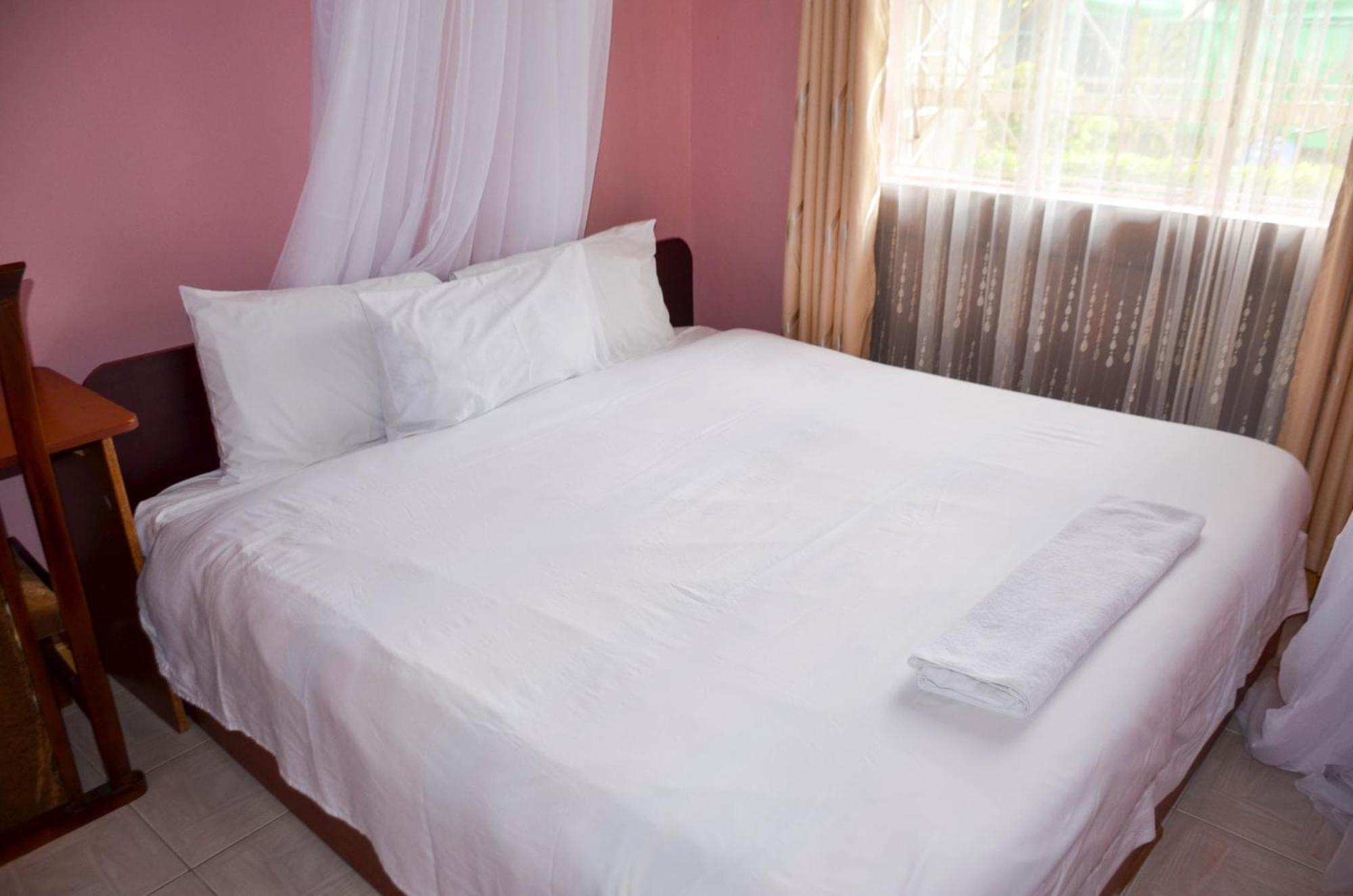 Salient Guest House Элдорет Экстерьер фото
