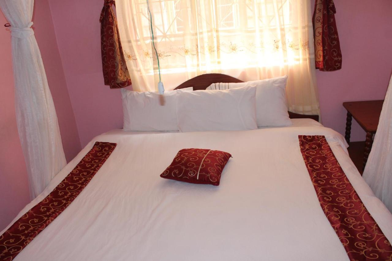Salient Guest House Элдорет Экстерьер фото